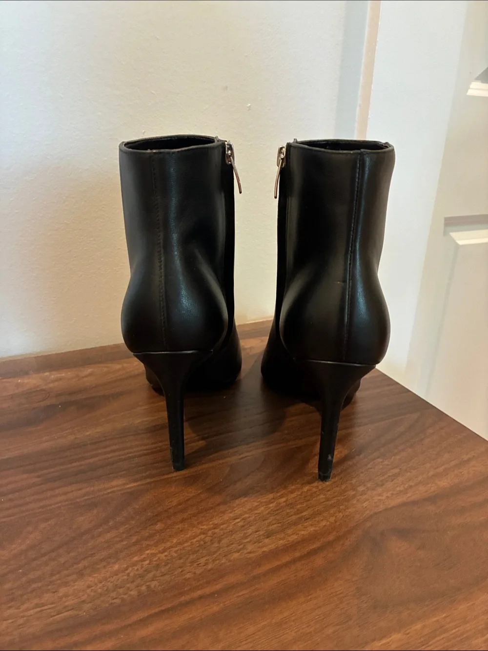 Nine West Black Pointed Toe Ankle Booties with Side Zip